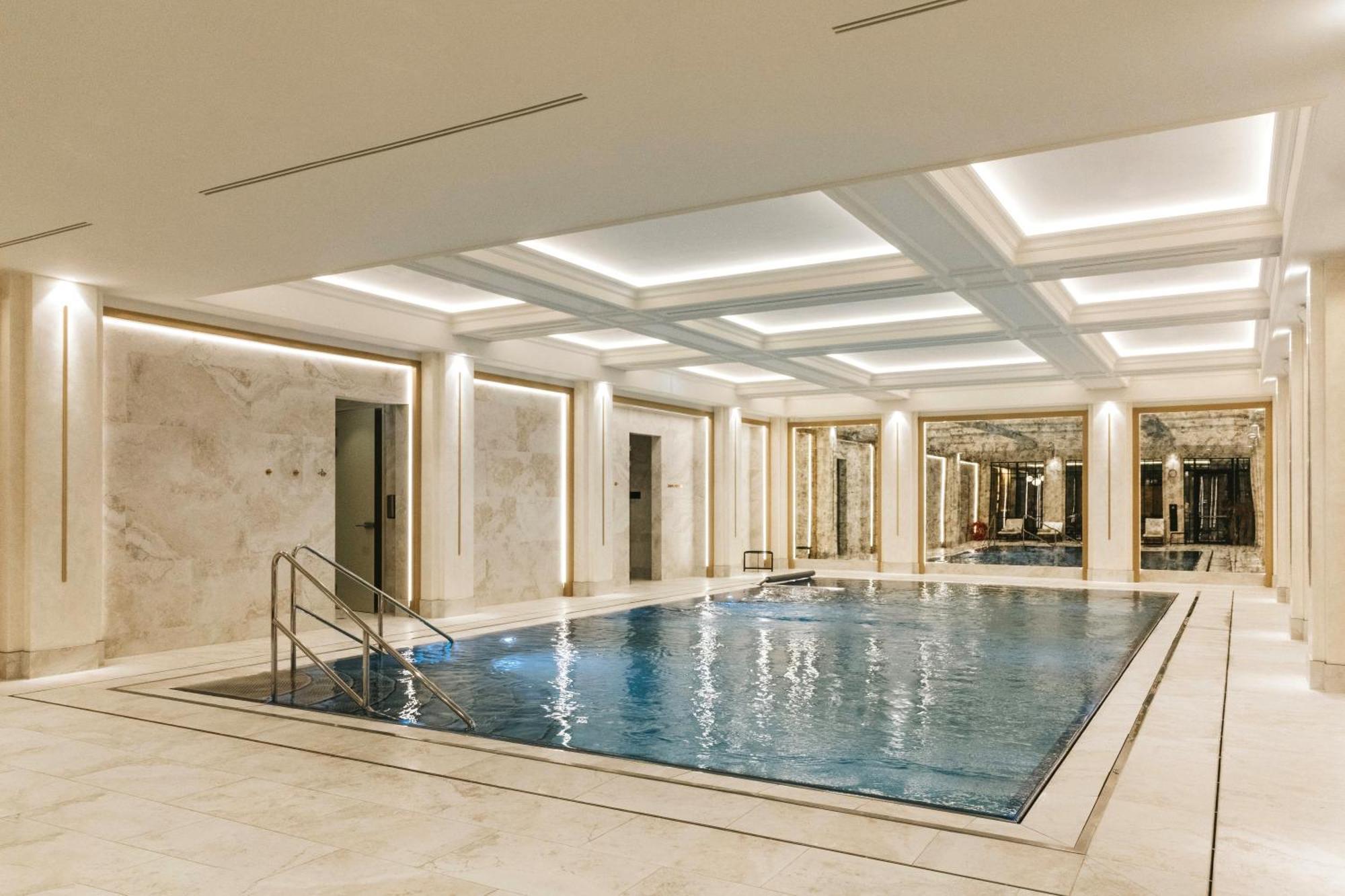 Hotel Saski Curio Collection By Hilton